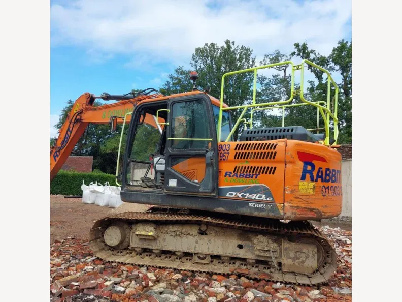14T Excavator Doosan DX140LC 2021